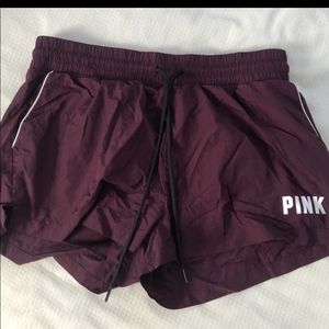 VS PINK RUNNING SHORTS